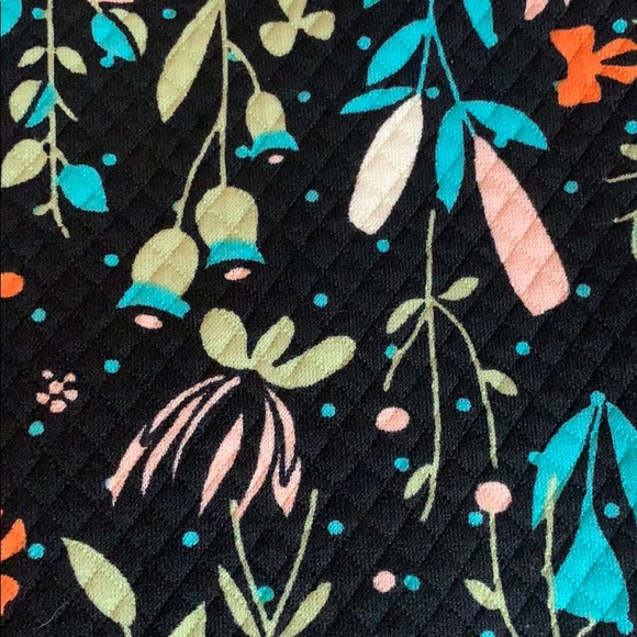 Cassie NWT black floral skirt - Picture 3 of 3